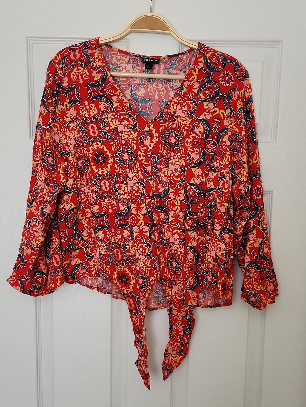 torrid Red Multicolor Floral Tie-Front Blouse Size 0